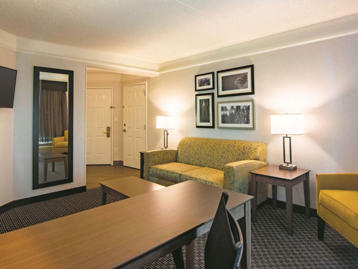 La Quinta By Wyndham Oklahoma City Norman Exterior photo